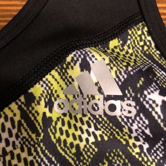 Adidas Techfit Sports Bra Size Small, Like New! - Picture 3 of 5